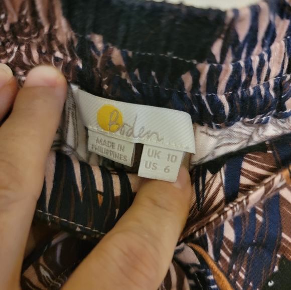 Women's Boden Jungle Print Pants Size 6 - Picture 2 of 2